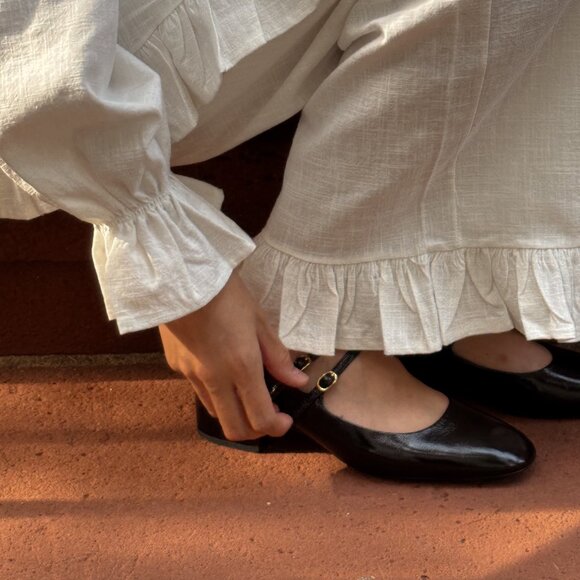 Linen Set - Picture 3 of 7